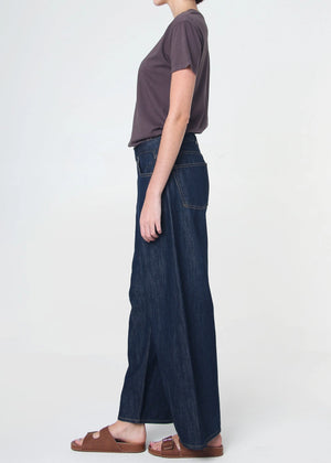 Kallie Relaxed Curve Denim