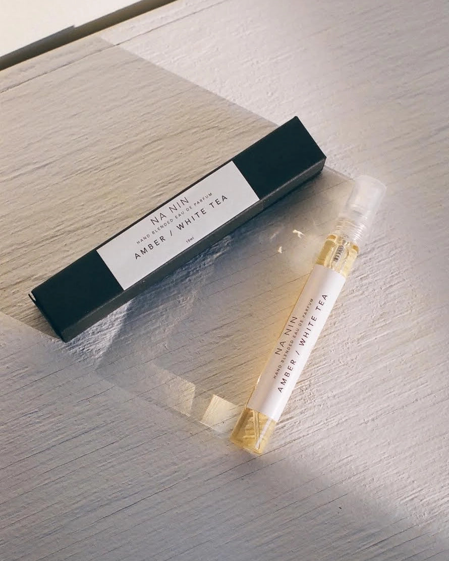 Amber & White Tea Eau De Parfum / 10ml