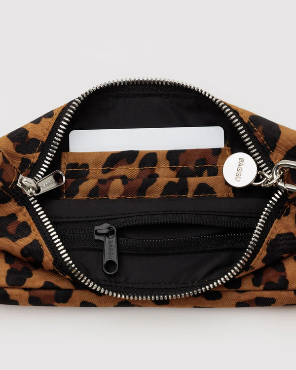 Nylon Pochette - BAGGU