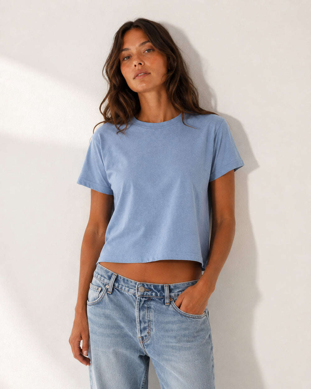 Cropped Laurel Tee