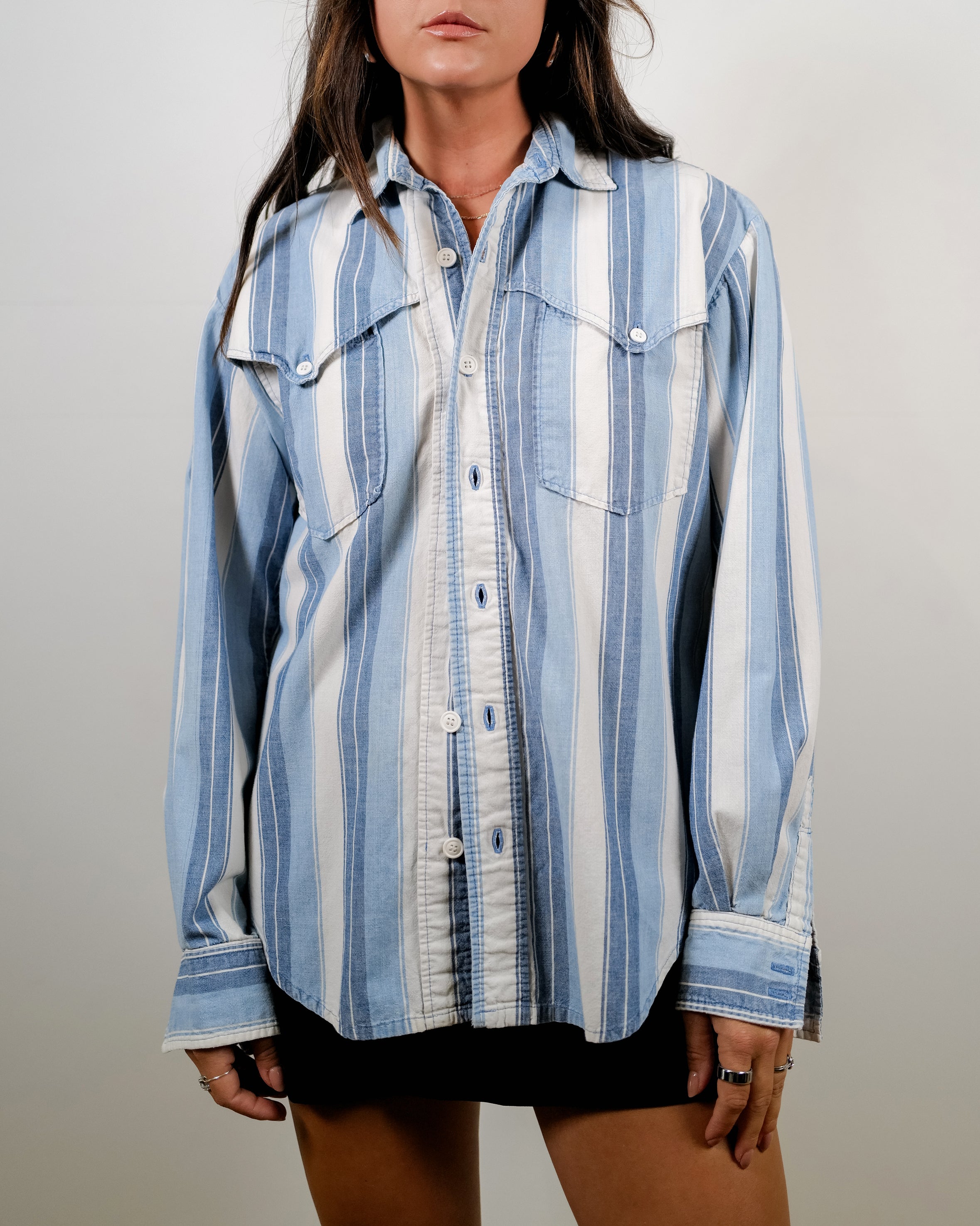 Manon Tee
